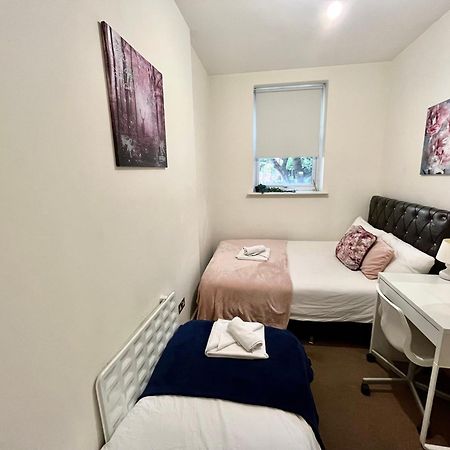 Metropolitan Coziness Private Bedrooms In Euston Station 161 ロンドン エクステリア 写真