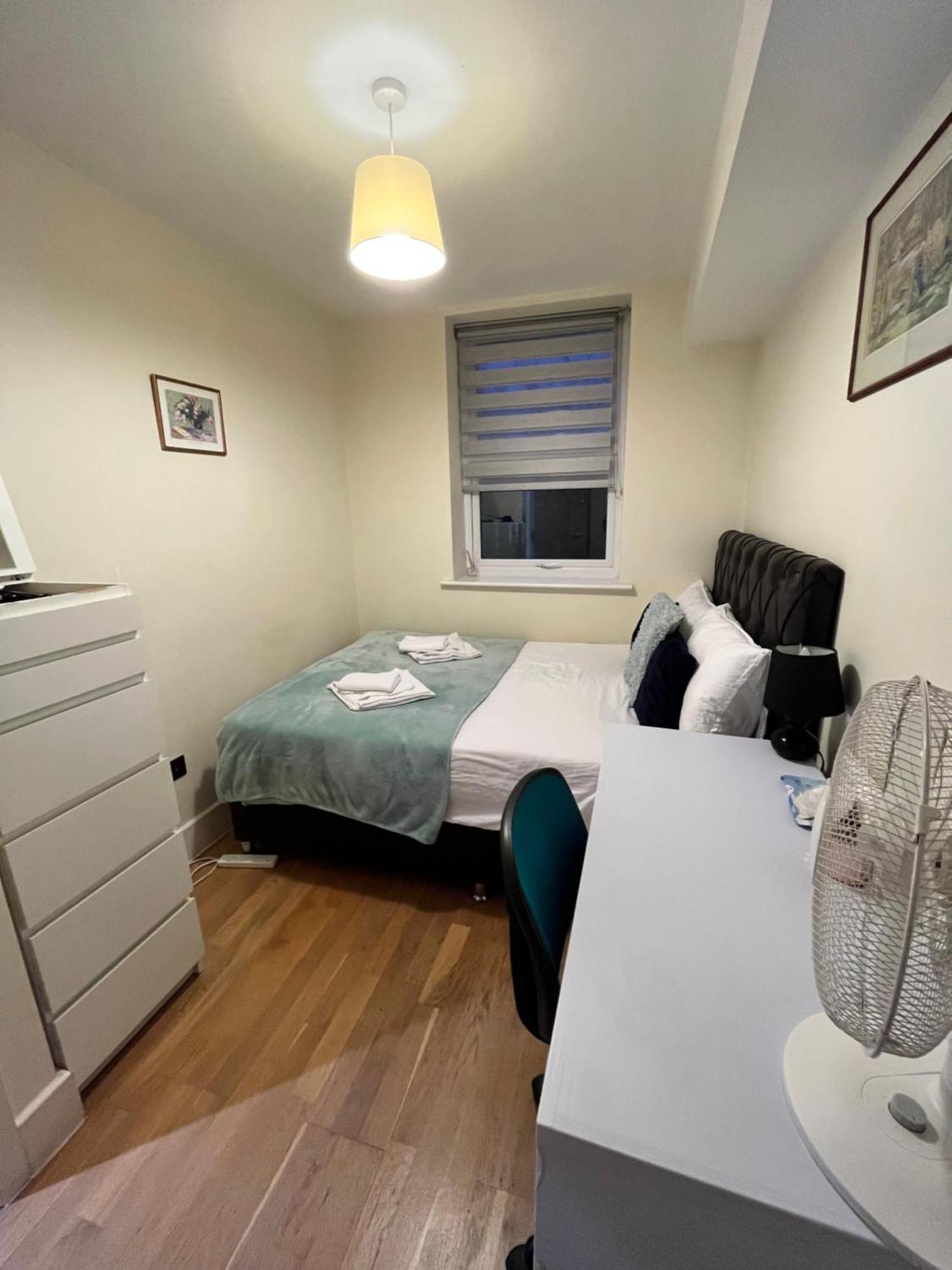 Metropolitan Coziness Private Bedrooms In Euston Station 161 ロンドン エクステリア 写真