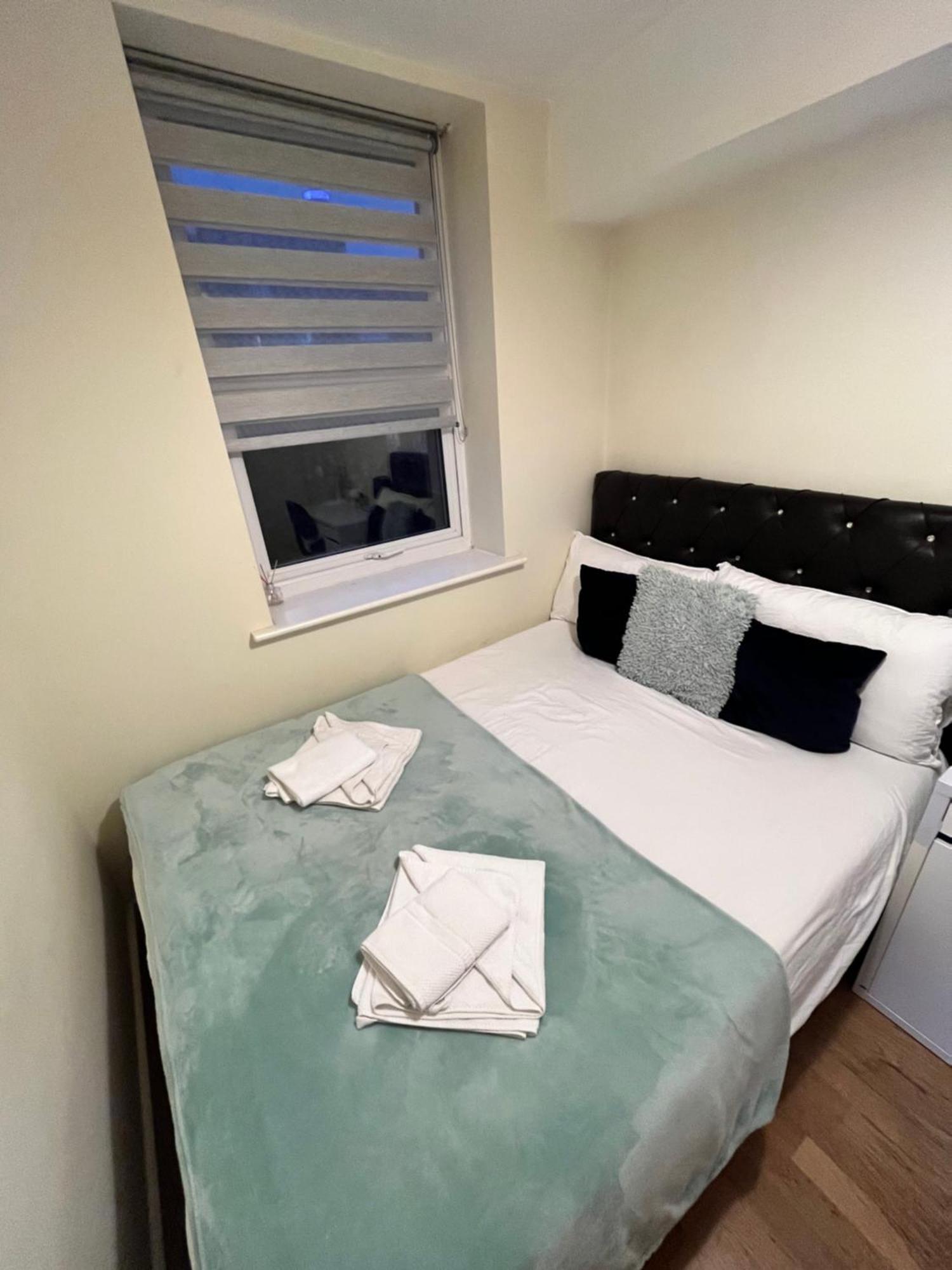 Metropolitan Coziness Private Bedrooms In Euston Station 161 ロンドン エクステリア 写真