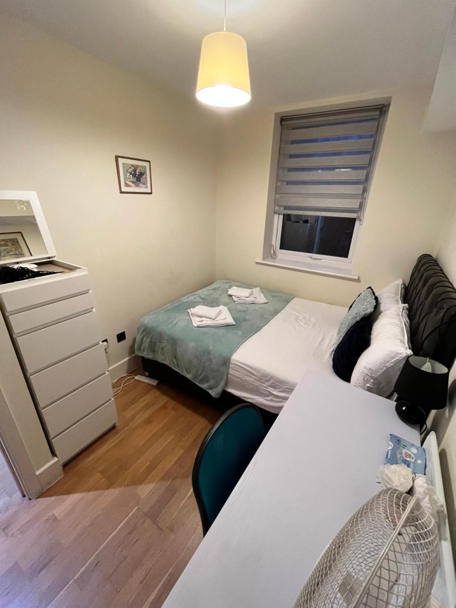 Metropolitan Coziness Private Bedrooms In Euston Station 161 ロンドン エクステリア 写真