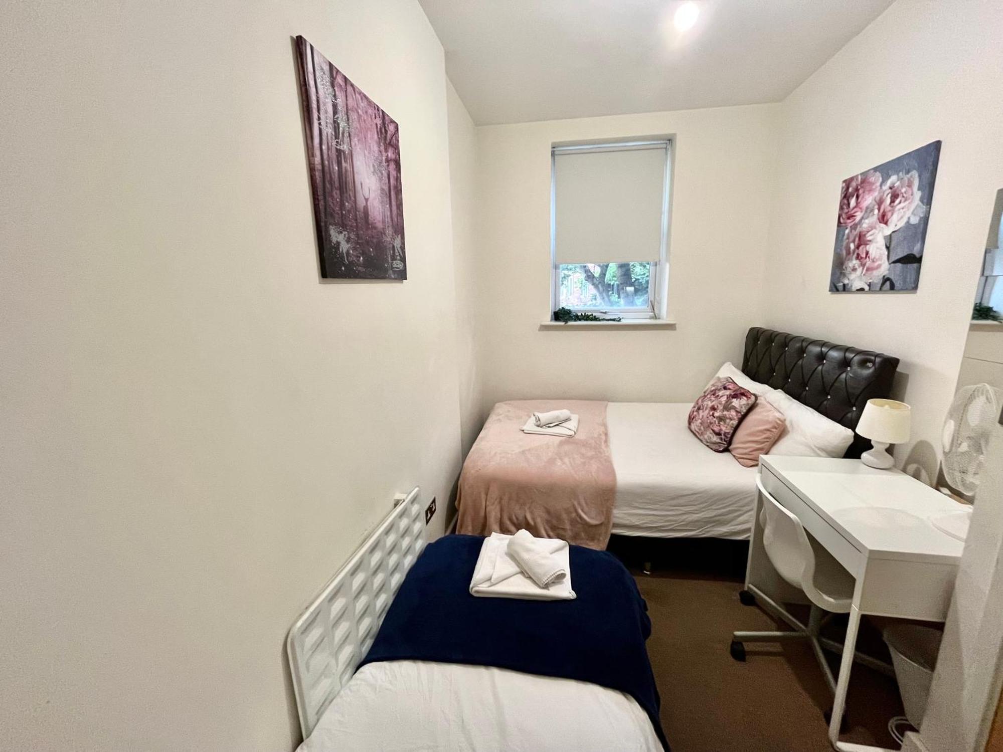 Metropolitan Coziness Private Bedrooms In Euston Station 161 ロンドン エクステリア 写真