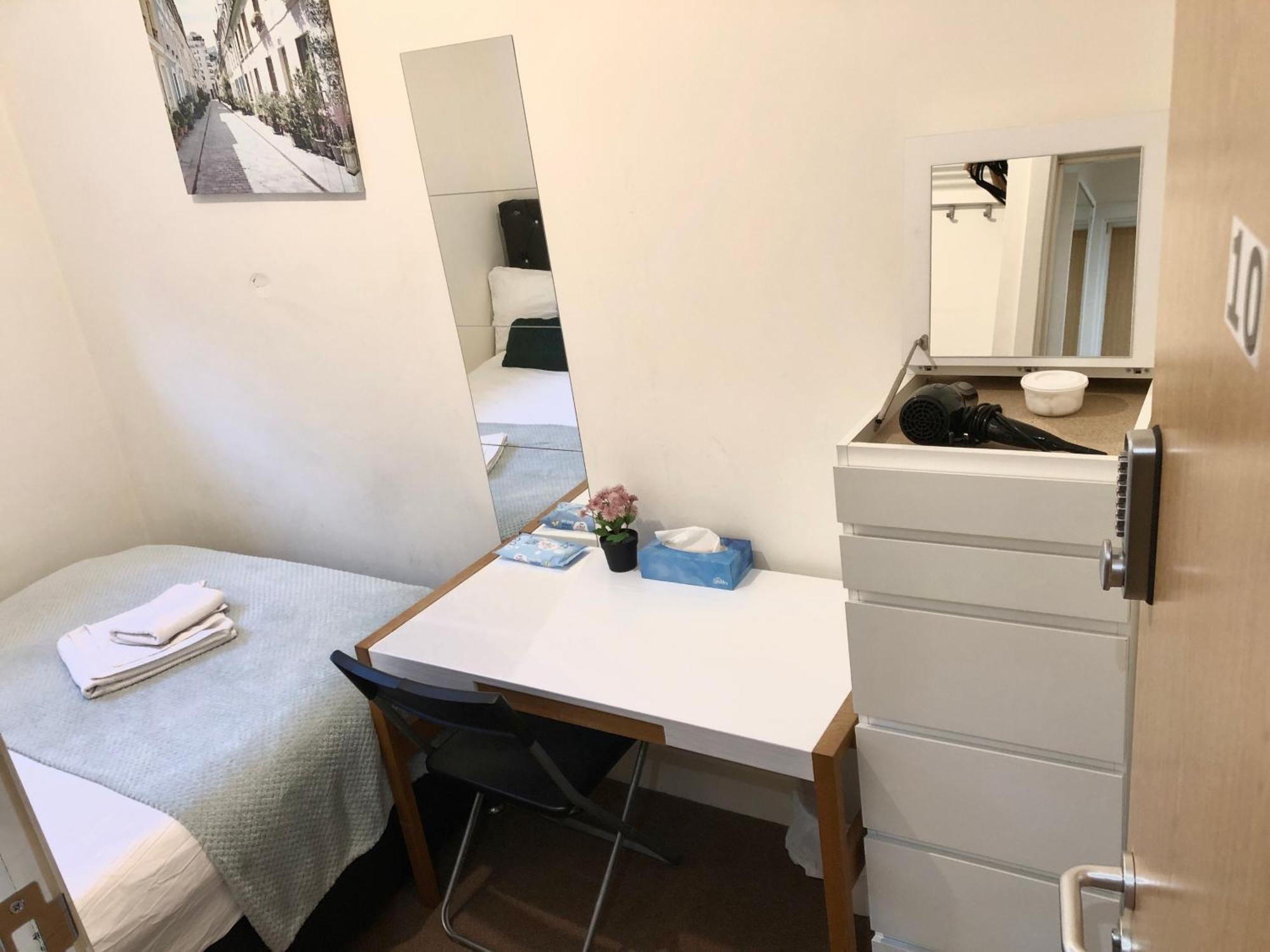 Metropolitan Coziness Private Bedrooms In Euston Station 161 ロンドン エクステリア 写真