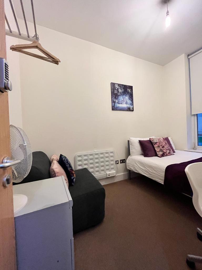 Metropolitan Coziness Private Bedrooms In Euston Station 161 ロンドン エクステリア 写真