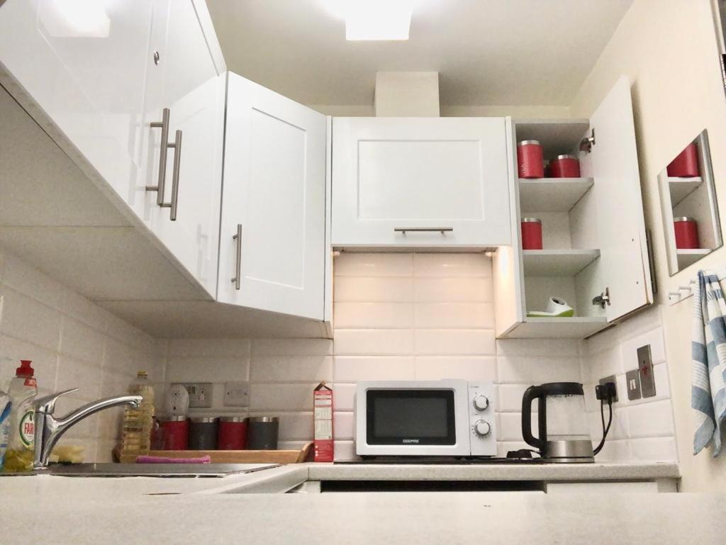 Metropolitan Coziness Private Bedrooms In Euston Station 161 ロンドン エクステリア 写真