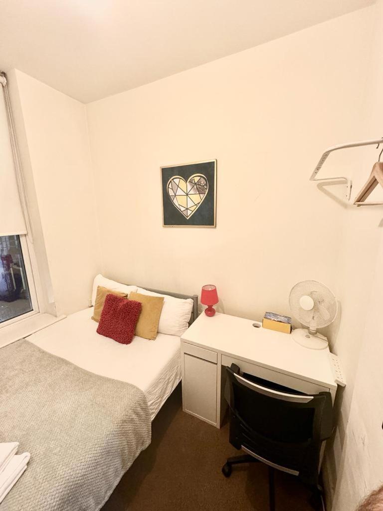 Metropolitan Coziness Private Bedrooms In Euston Station 161 ロンドン エクステリア 写真