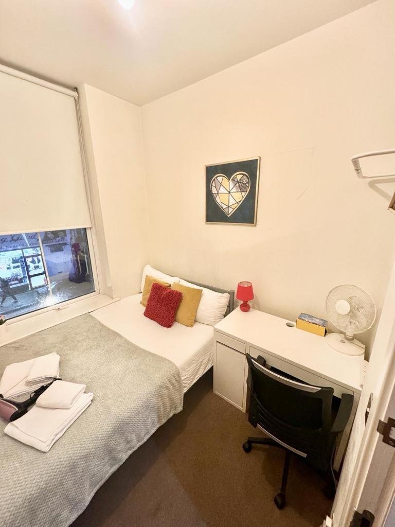 Metropolitan Coziness Private Bedrooms In Euston Station 161 ロンドン エクステリア 写真